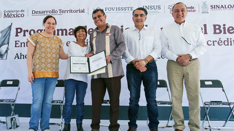 La Vocal Ejecutiva del Fondo de la Vivienda del ISSSTE, Jabnely Maldonado, subrayó que la entrega se realiza en el marco del Programa de Justicia Social, que está por cumplir un año de su decreto.